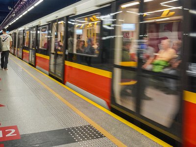 Poranny incydent w metrze. Utrudnienia w kursowaniu pociągów