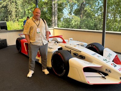 Przyspiesz w 1,8 s do 100 km/h i w 4,4 s do 200 km/h. Oto opona, która to wszystko zniesie
