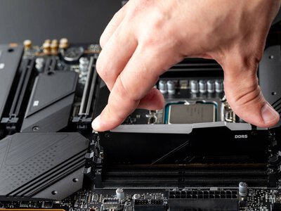 Drogi RAM? Nic dziwnego. Ten producent ma aż 88% marży