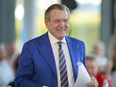 Były kanclerz Niemiec z gratyfikacją w Rosji. Idealne uzupełnienie