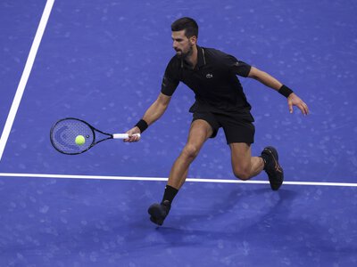 Novak Djoković zachował triumfalny bilans. Serb z kolejnymi rekordami