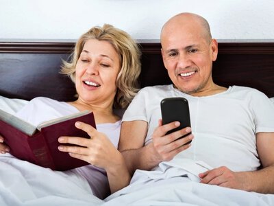 Praktykują nocny rozwód. Pokazali sypialnię, posypały się komentarze