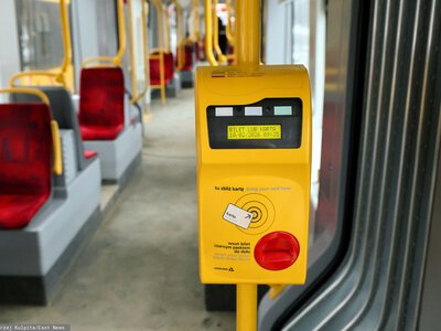Nowa metoda oszustów. Można stracić pieniądze w autobusie