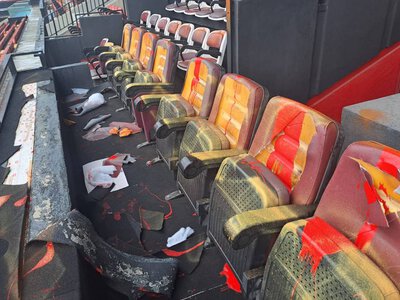 Wandale uszkodzili im stadion. Kampania nękania i wymuszeń