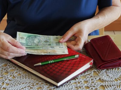 Ponad 1200 zł miesięcznie. Te osoby dostaną zasiłek stały z MOPS-u