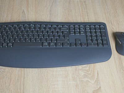 Ta myszka ma poduszkę. Test Logitech Signature Comfort Plus MK880