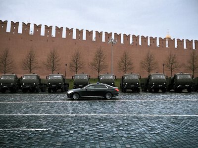 Zdobywca Oscara Tarn Willers bramkarzem B-klasowego AKS Zły Warszawa