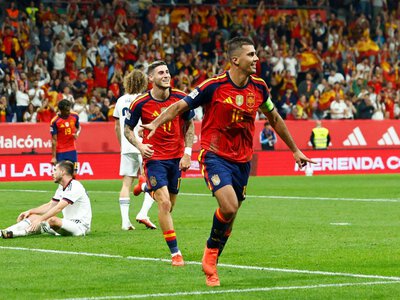48. reprezentacja świata zaskoczyła Hiszpanów. Decydujący gol w 89. minucie