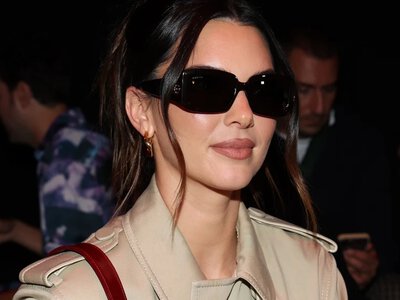 Beżowy płaszcz Kendall Jenner. Sprawdzony wybór na każdą okazję
