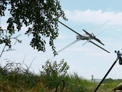 Unijna biurokracja dusi produkcję ukraińskich dronów? Ekspert alarmuje o groźnych limitach