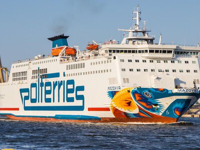 Polferries zalega miliony koron szwedzkim portom. Spółka odpowiada