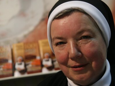 Nie żyje siostra Anastazja. Jej książki kucharskie sprzedały się w milionach egzemplarzy
