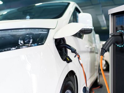 Prześwietlono 47 milionów aut. Obalono największy mit o elektrykach