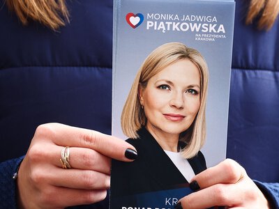 Wtargnęli na osiedle syna Piątkowskiej. „Granica została przekroczona”