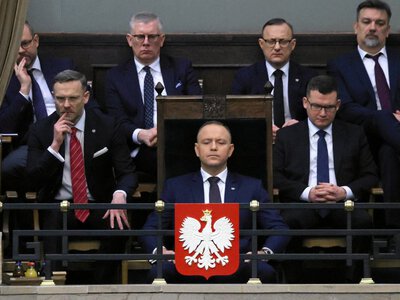 Neosędziowie, alkohol i podatki. Posłowie będą się spierać, na końcu i tak może czekać weto