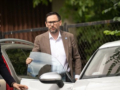 Obajtek mówi o wielkiej fikcji. Ceny paliw mogłyby być niższe