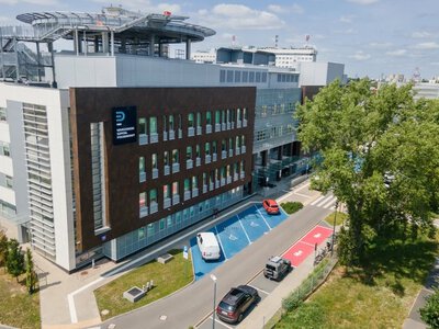 Echa afery w Szpitalu Południowym. Dawid K. w prokuraturze