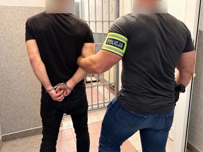 Mężczyzna chwycił 5-letniego chłopca i zaczął się z nim oddalać. Wzorowa reakcja innych dzieci