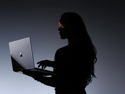 Microsoft stworzył własnego MacBooka Pro. Apple może się śmiać, ale to świetny ruch