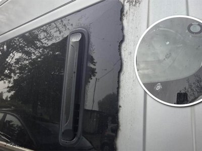 Ostrzelano szkolnego busa w Skarszewach. Padło 15 strzałów z broni. Burmistrz apeluje