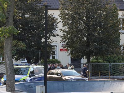 Ewakuacja w Ostrołęce. To pokłosie ataku w szkole