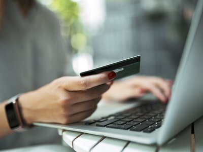 Wpisała pomoc w tytule. Bank zablokował przelew