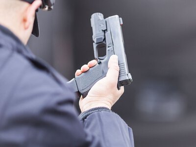 Atak nożownika w Szamotułach. Policjanci użyli broni