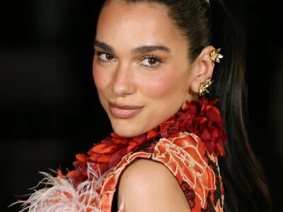 Dua Lipa wyróżniła się w tłumie gwiazd. Buty skrywały zaskakujący detal