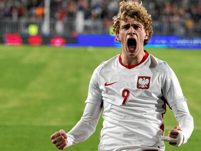 Polak podbija Szwajcarię. Tak mówi o byciu następcą Lewandowskiego