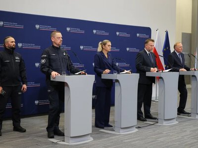 Ataki w szkołach i seria zatrzymań. Nowe informacje z rządu