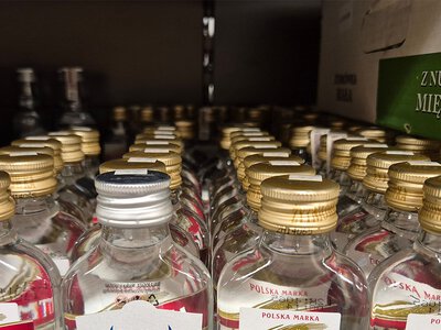 PiS chce zakazać sprzedaży „małpek”. Jest projekt ustawy