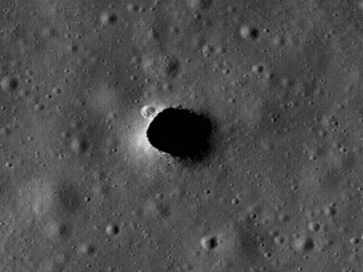 NASA zbada tajemniczą dziurę na Księżycu. Może kryć kosmiczną kryjówkę