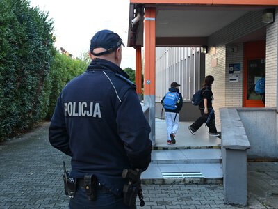 Seria ataków w polskich szkołach. Policja podała nowe dane. Ponad 70 zatrzymanych