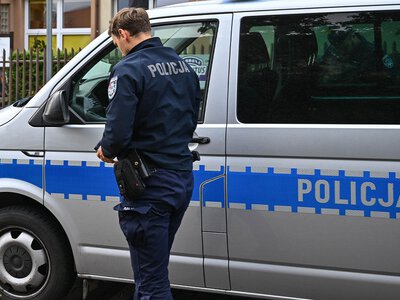17-latek z maczetą przy szkole w Olsztynie. Policja ujawniła szczegóły