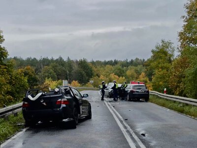 Śmiertelny wypadek na DK 91. BMW wjechało na przeciwległy pas. 77-latek nie żyje