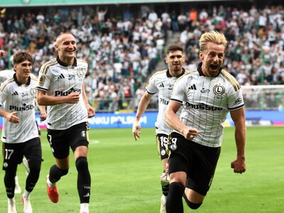 Legia Warszawa - Wisła Kraków. O której mecz? Gdzie oglądać? [TRANSMISJA TV]