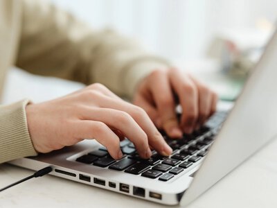 Wystarczy 10 minut z AI. Potem mózg nie chce się wysilać