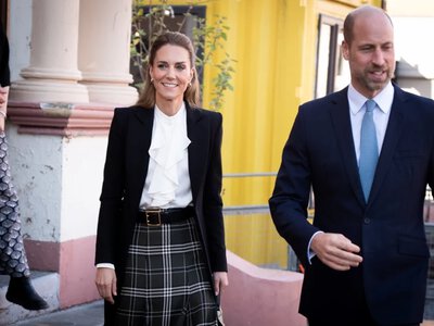 Kate postawiła na klasykę. Jej spódnica to inspiracja na chłodne dni