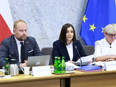 Komisja śledcza ds. Pegasusa prezentuje raport. 10 wniosków do prokuratury