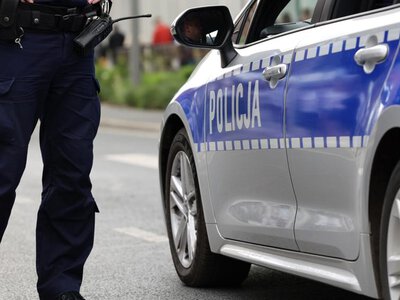 Zatrzymany na Dolnym Śląsku radykał planował zamach na Tuska. Trwa przesłuchanie