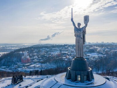 Kijów w trybie przetrwania. Zełenski uderza w Kliczkę, a mieszkańcom doradza się wyjazd
