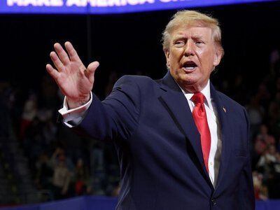 Trump odpowiada na krytykę. „Wciąż pomagamy Ukrainie”