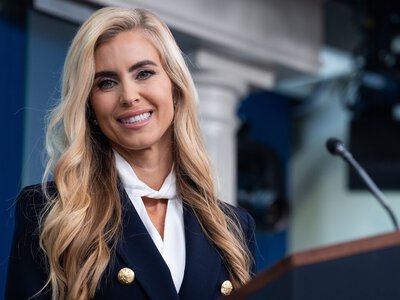 Pomyliła Trumpa z mężem. Zły start nowej rzeczniczki Białego Domu
