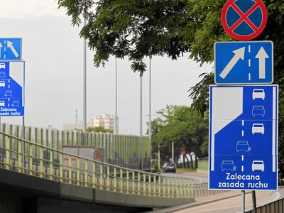 Kierowcy źle rozumieją jazdę na suwak. Jeden szczegół zmienia wszystko