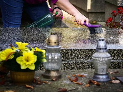 Przed 1 listopada zarabiają nawet 150 zł na godzinę. Uczciwie i godnie