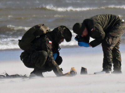Wiadomo skąd dron na plaży w Karwi. „Zestrzelony kilka tygodni temu”