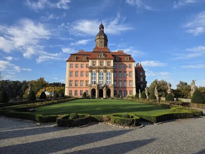 Była uboga, ale małżeństwo zmieniło wszystko. Z Książa zrobiła rezydencję