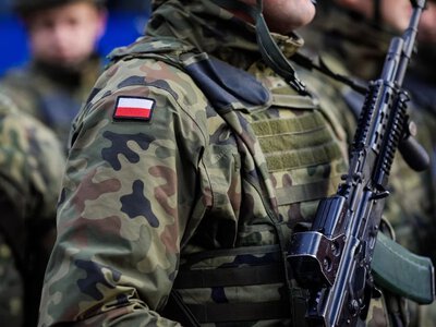 Sondaż podzielił Polaków w kwestii poboru. Wiek ankietowanych odgrywa kluczową rolę