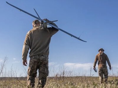 Wojskowi meldują w sprawie Starlinków. W tle badanie nagłych ograniczeń