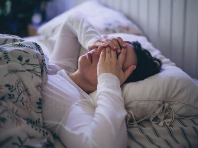 Oto zabójca snu. Ekspertka radzi pozbyć się z sypialni